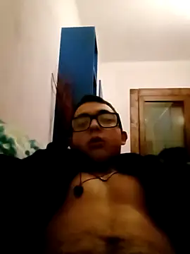 Snapshot of mauri200 chatting on January 1, 8:04 pm mauri200 online show from January 1, 8:04 pm