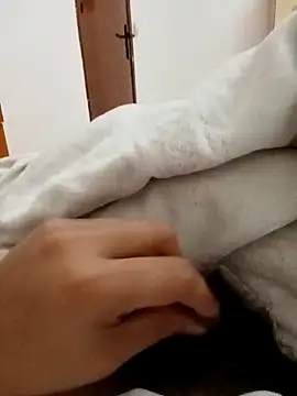 Snapshot of mauri200 chatting on December 27, 9:43 pm mauri200 online show from December 27, 9:43 pm