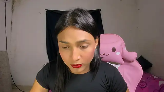 Snapshot of Miss_noah18 chatting on October 15, 9:56 pm Miss noah18 online show from October 15, 9:56 pm