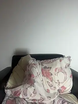 Ninabrunette18 online show from April 2, 11:17 am