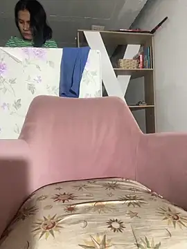 Ninabrunette18 online show from May 28, 11:05 am