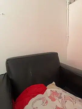 Ninabrunette18 online show from April 1, 1:23 pm