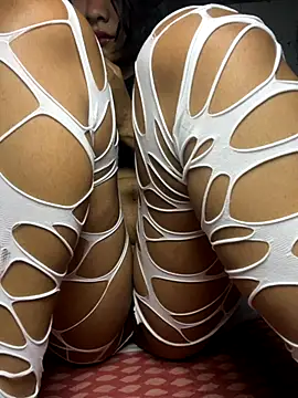 Ninabrunette18 online show from November 17, 10:41 am