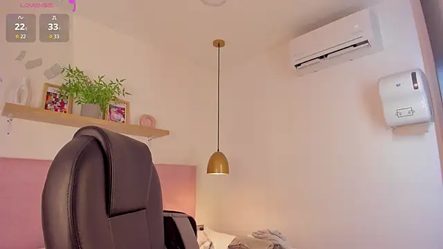violeta candyy  online show from June 26, 10:48 pm