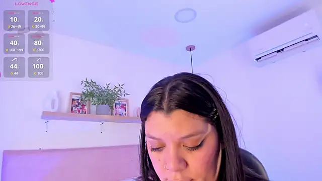 violeta candyy  online show from July 4, 8:13 pm