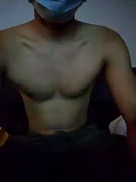 IndianHunk069 online show from December 27, 6:03 am