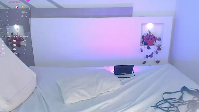 VenusEvans1 online show from March 1, 1:22 am