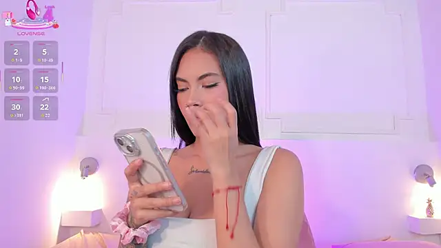 VenusEvans1 online show from November 29, 3:23 pm