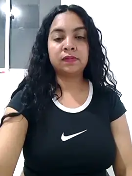 Brendabluee online show from February 7, 1:04 am