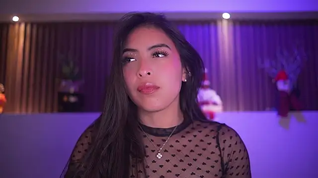 Snapshot of Camila_dupont chatting on December 2, 3:52 am Camila dupont online show from December 2, 3:52 am