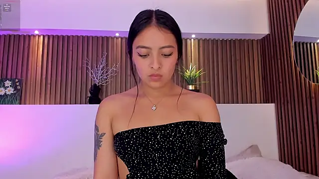 Snapshot of Camila_dupont chatting on February 25, 11:59 pm Camila dupont online show from February 25, 11:59 pm