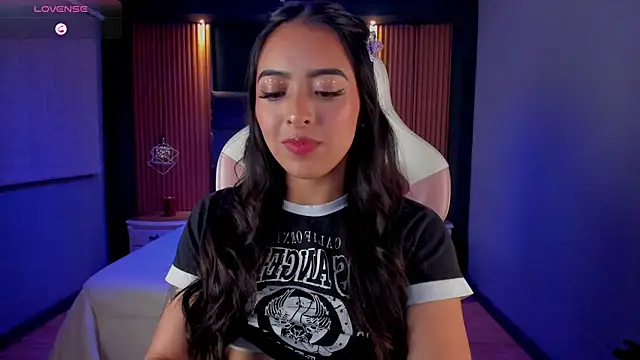 Snapshot of Camila_dupont chatting on October 13, 4:36 am Camila dupont online show from October 13, 4:36 am