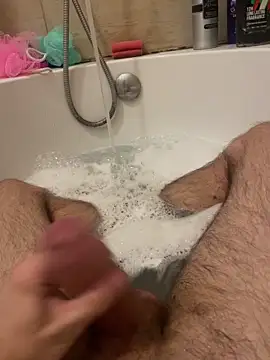 Snapshot of tomasek28 chatting on December 16, 5:39 pm tomasek28 online show from December 16, 5:39 pm