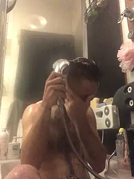 Snapshot of tomasek28 chatting on January 1, 7:53 pm tomasek28 online show from January 1, 7:53 pm