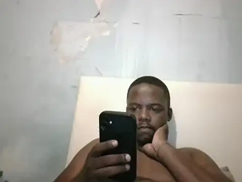 Snapshot of ThamiXX chatting on January 12, 11:04 pm ThamiXX online show from January 12, 11:04 pm