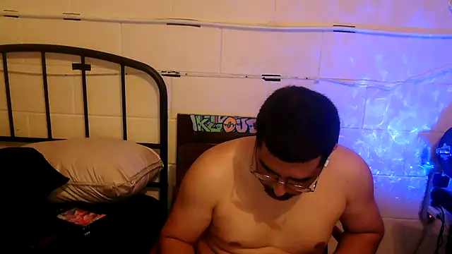 Snapshot of k1oudE chatting on July 14, 2:05 am k1oudE online show from July 14, 2:05 am