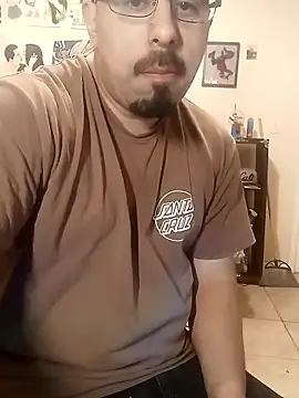 k1oudE online show from January 10, 4:52 am