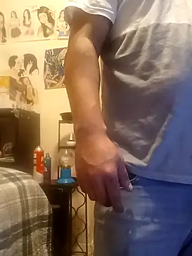 k1oudE online show from February 7, 4:42 am