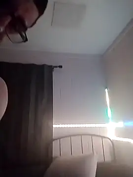 k1oudE online show from April 4, 12:12 pm