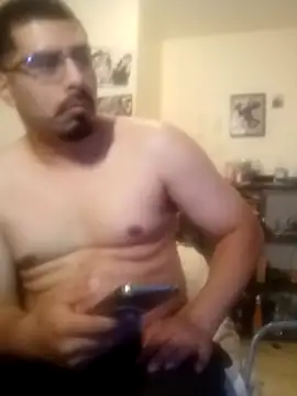 k1oudE online show from December 4, 11:04 pm