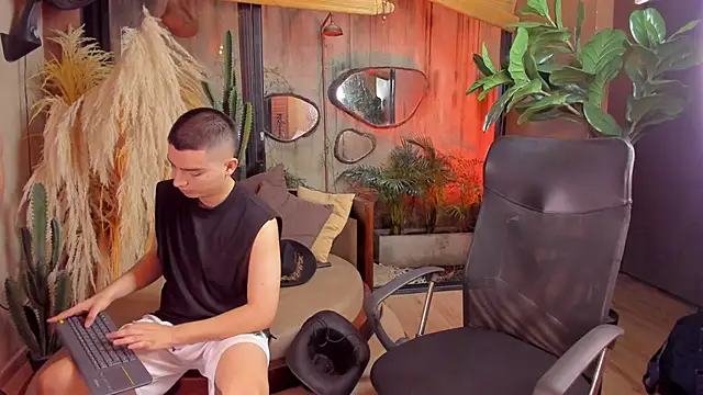 MarcoVitto online show from November 14, 8:34 pm