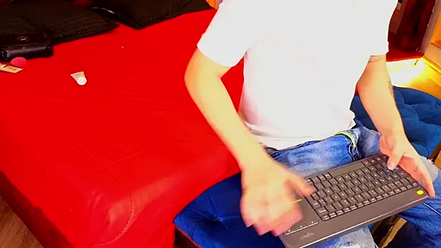 MarcoVitto online show from October 10, 11:44 am