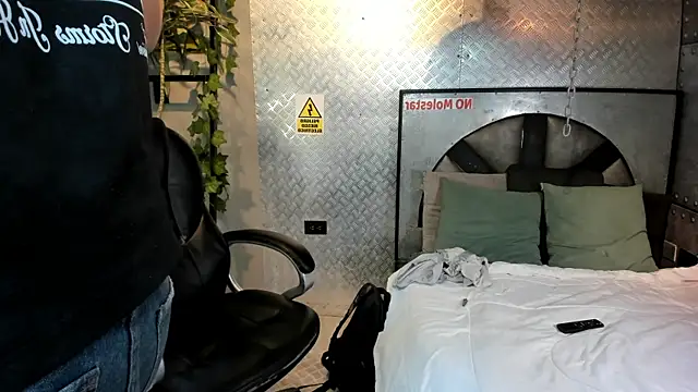 Snapshot of MarcoVitto chatting on February 11, 8:09 pm MarcoVitto online show from February 11, 8:09 pm