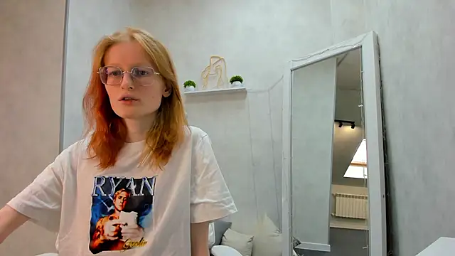 Snapshot of ElizabethHarpper chatting on February 2, 8:13 am ElizabethHarpper online show from February 2, 8:13 am