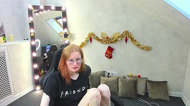 Snapshot of ElizabethHarpper chatting on January 26, 4:41 am ElizabethHarpper online show from January 26, 4:41 am