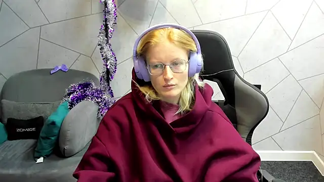 ElizabethHarpper online show from December 23, 12:54 am