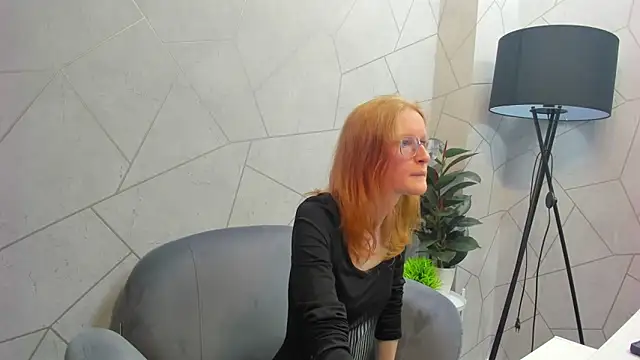 Snapshot of ElizabethHarpper chatting on February 27, 9:07 am ElizabethHarpper online show from February 27, 9:07 am