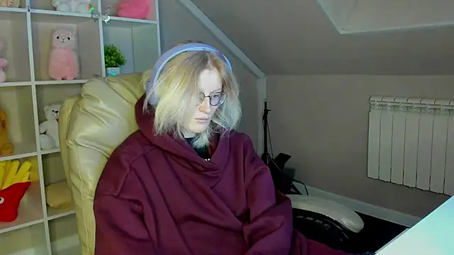 ElizabethHarpper online show from December 22, 12:55 am