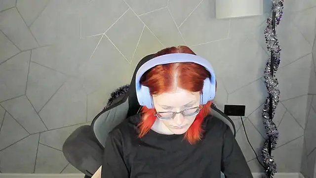 ElizabethHarpper online show from January 14, 9:24 am