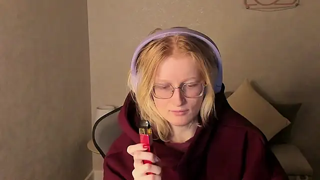 Snapshot of ElizabethHarpper chatting on November 25, 1:06 am ElizabethHarpper online show from November 25, 1:06 am