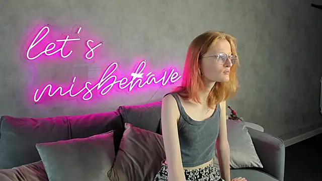 Snapshot of ElizabethHarpper chatting on January 29, 8:08 am ElizabethHarpper online show from January 29, 8:08 am