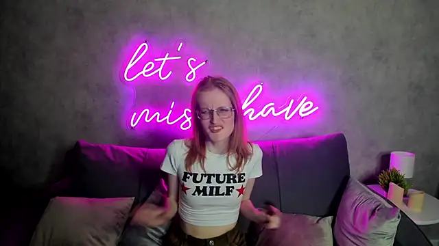 Snapshot of ElizabethHarpper chatting on February 1, 2:13 pm ElizabethHarpper online show from February 1, 2:13 pm