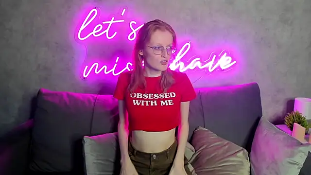 Snapshot of ElizabethHarpper chatting on February 1, 11:10 am ElizabethHarpper online show from February 1, 11:10 am