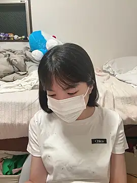 RIRI Chan  online show from June 26, 12:00 pm