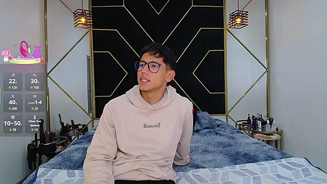 Snapshot of RyanPricee chatting on October 30, 4:11 am RyanPricee online show from October 30, 4:11 am