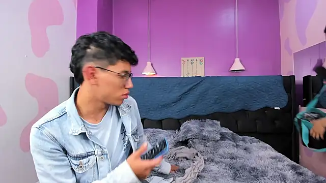 Snapshot of RyanPricee chatting on March 23, 3:43 am RyanPricee online show from March 23, 3:43 am