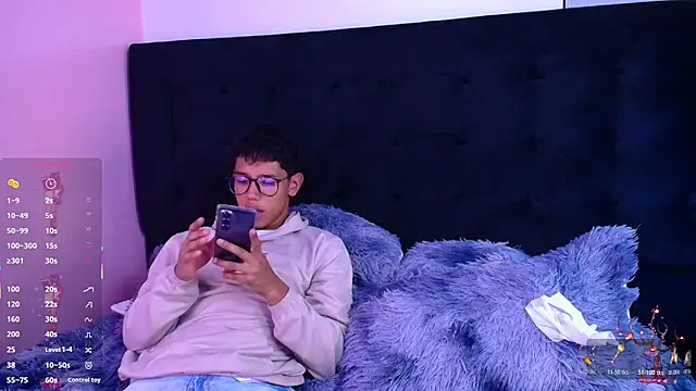 Snapshot of RyanPricee chatting on November 26, 4:12 am RyanPricee online show from November 26, 4:12 am