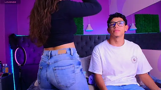 RyanPricee online show from April 8, 1:51 am