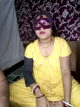 Hot muskaan online show from September 23, 8:32 am