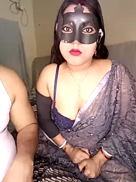 Hot muskaan online show from March 27, 7:04 pm