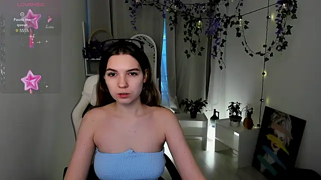 Snapshot of angel___best chatting on February 12, 10:56 am angel best online show from February 12, 10:56 am
