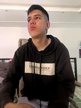 Angel Khouri online show from September 21, 9:09 pm