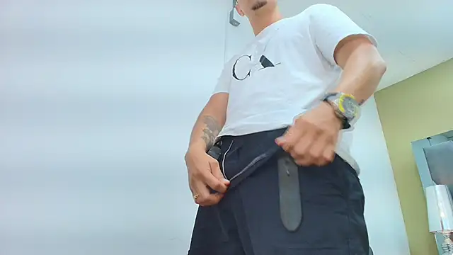 DAVID VICTORIAA online show from April 9, 1:06 pm