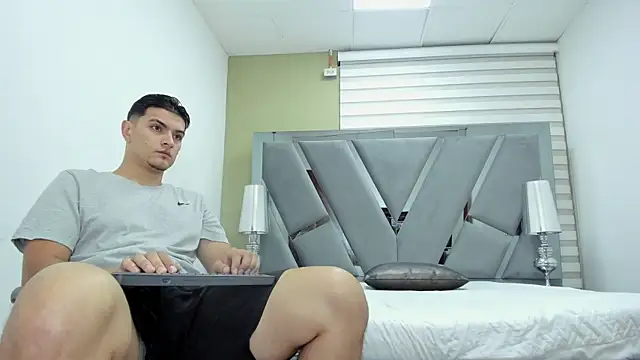 Snapshot of DAVID_VICTORIAA chatting on July 14, 1:06 pm DAVID VICTORIAA online show from July 14, 1:06 pm