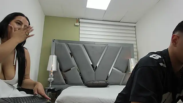 DAVID VICTORIAA online show from June 4, 1:05 pm