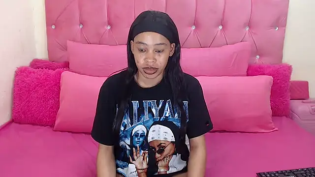 naughtiest baddy online show from October 4, 7:04 pm
